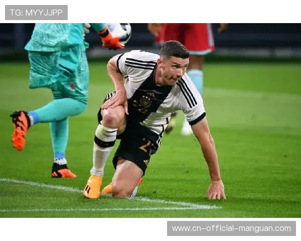 德甲赛场儿童助威活动,公益项目温暖亮相 德甲赛场儿童助威活动,公益项目温暖亮相